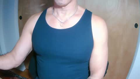 Snapshot of luvzjerkingoff chatting on March 12, 5:24 am luvzjerkingoff online show from March 12, 5:24 am