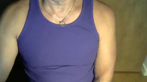 Snapshot of luvzjerkingoff chatting on September 17, 4:14 am luvzjerkingoff online show from September 17, 4:14 am