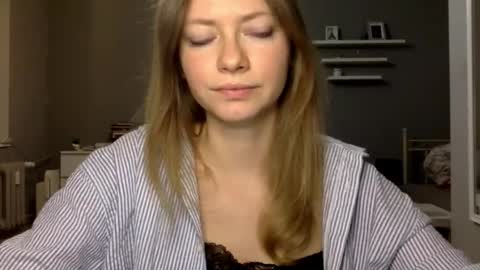 Millie online show from March 3, 9:53 pm