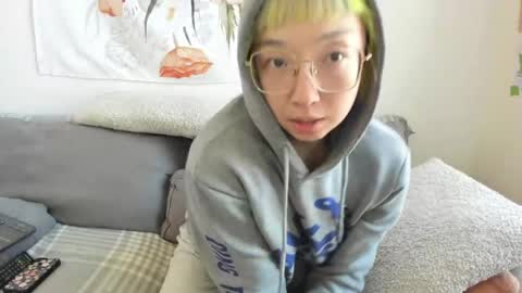 LuxGray online show from April 11, 6:45 pm