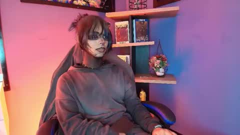 Luxiel 3 online show from February 26, 9:25 pm