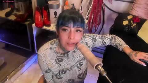 Snapshot of luxifer_666 chatting on February 11, 1:52 am Luxifer  online show from February 11, 1:52 am