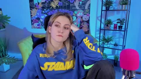 Ray online show from February 20, 9:31 pm