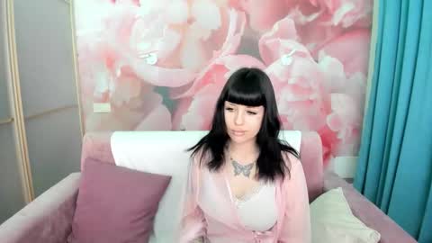 LuxSiren online show from March 16, 2:50 am