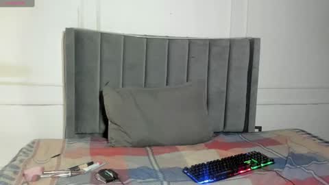 Snapshot of luxuryheaven chatting on January 7, 9:06 pm Tommy and Polly online show from January 7, 9:06 pm