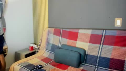 Snapshot of luxuryheaven chatting on February 4, 9:31 pm Tommy and Polly online show from February 4, 9:31 pm