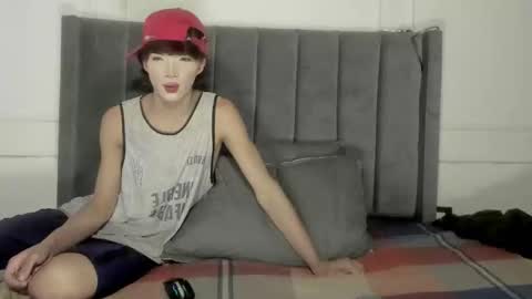 Snapshot of luxuryheaven chatting on February 9, 9:30 pm Tommy and Polly online show from February 9, 9:30 pm