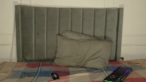 Snapshot of luxuryheaven chatting on February 11, 9:42 pm Tommy and Polly online show from February 11, 9:42 pm