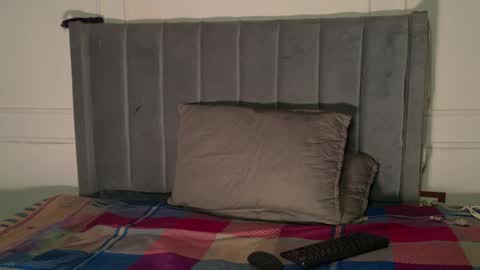 Snapshot of luxuryheaven chatting on March 1, 9:06 pm Tommy and Polly online show from March 1, 9:06 pm