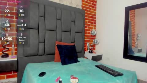 Snapshot of luxuryheavenn chatting on May 8, 8:47 pm luxuryheavenn online show from May 8, 8:47 pm