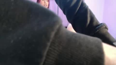 Snapshot of luxy_thomas chatting on May 2, 11:21 pm luxy_thomas online show from May 2, 11:21 pm