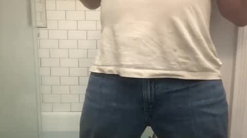 lvguynextdoor440656 online show from October 13, 1:38 am