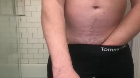 lvguynextdoor440656 online show from November 12, 9:25 pm