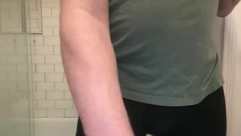 lvguynextdoor440656 online show from April 15, 2:18 am