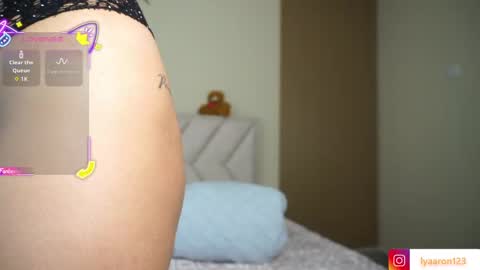 Snapshot of lya_aron_couple chatting on September 27, 7:08 pm lya_aron_couple online show from September 27, 7:08 pm