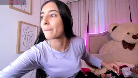 lya_brown online show from March 19, 11:25 am