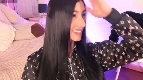 lya_brown online show from June 4, 11:05 am