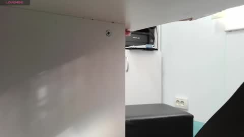 Snapshot of lyalya7773 chatting on December 3, 10:13 am lyalya7773 online show from December 3, 10:13 am