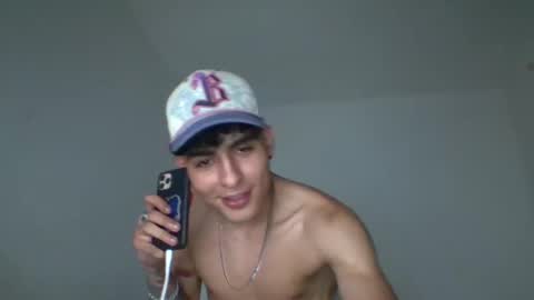 Snapshot of lyan_master_ chatting on October 27, 4:38 am Lyan online show from October 27, 4:38 am