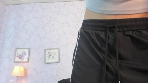 Lyan online show from April 2, 7:33 pm