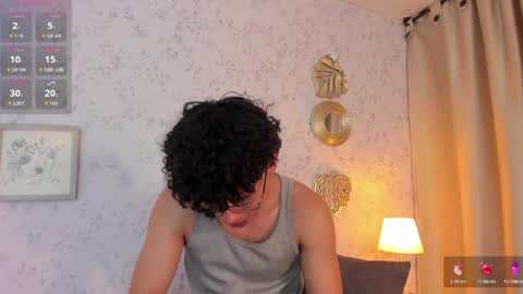 Snapshot of lyan_twink chatting on April 26, 8:23 am Lyan online show from April 26, 8:23 am