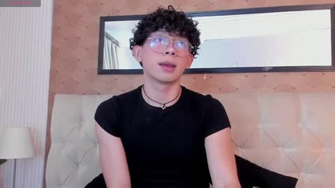 Snapshot of lyan_twink chatting on April 29, 7:42 pm Lyan online show from April 29, 7:42 pm