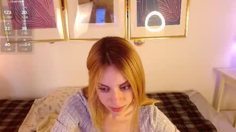 Snapshot of lyana_xz chatting on June 27, 11:48 am LYA online show from June 27, 11:48 am