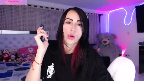 Snapshot of lyann_ chatting on October 5, 2:43 am Lyann online show from October 5, 2:43 am