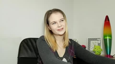 Snapshot of lydiasunny chatting on November 5, 7:25 pm Lydia online show from November 5, 7:25 pm