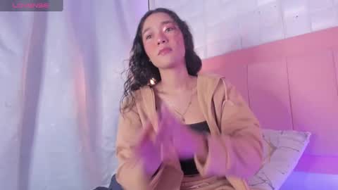 Lyhana Lee online show from March 12, 12:15 pm