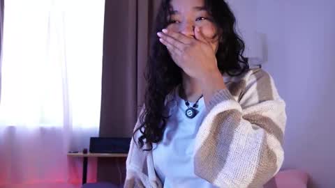 Lyhana Lee online show from December 5, 2:14 pm