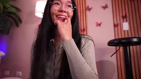 Lyhana Lee online show from July 12, 2:19 pm