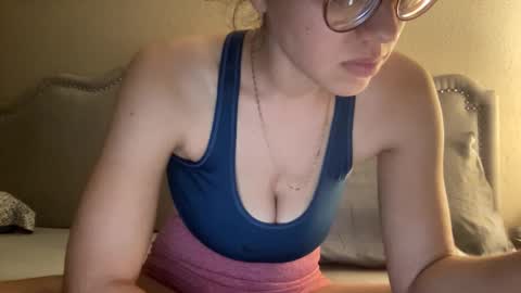 Olivia online show from December 22, 5:48 am