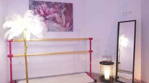 Lyly   online show from February 7, 5:41 am