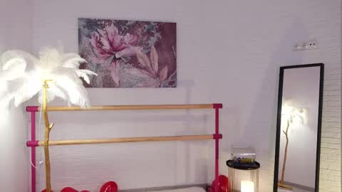 Lyly   online show from February 11, 8:48 am