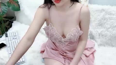 Snapshot of lyly_sweet97 chatting on April 19, 11:18 pm lyly_sweet97 online show from April 19, 11:18 pm