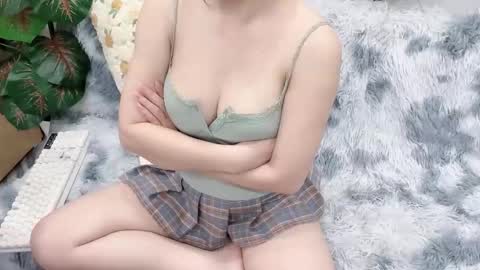 Snapshot of lyly_sweet97 chatting on May 8, 2:17 am lyly_sweet97 online show from May 8, 2:17 am