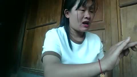 Snapshot of lylymai chatting on October 19, 7:53 am lylymai online show from October 19, 7:53 am