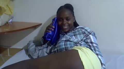 lyn_anna online show from February 8, 7:28 pm