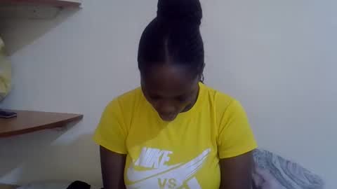 lyn_anna online show from February 14, 9:06 am