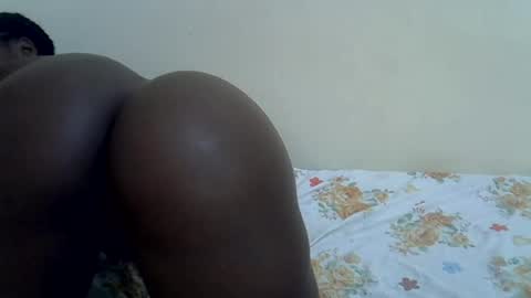 Snapshot of lyn_anna chatting on July 6, 10:56 am lyn_anna online show from July 6, 10:56 am