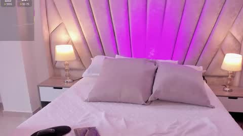 LYNARA online show from December 17, 7:20 pm