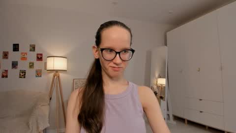 Sara online show from March 10, 10:24 pm