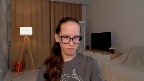 Sara online show from September 23, 4:10 pm