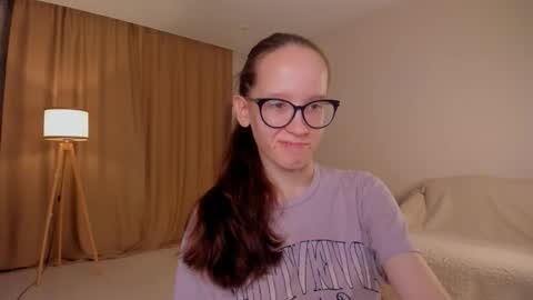 Sara online show from October 12, 4:06 pm