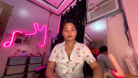 Snapshot of lynieeefck chatting on October 16, 11:50 pm I am Lyn- DONT FORGET TO FOLLOW ME online show from October 16, 11:50 pm