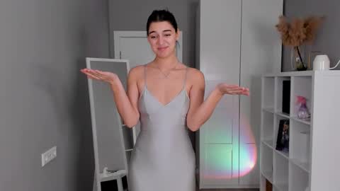  LYNN  online show from February 11, 6:19 am