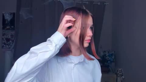 Cozy Lynns room online show from November 14, 8:46 am