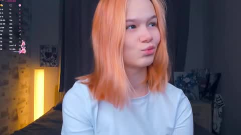 Cozy Lynns room online show from February 12, 8:42 am