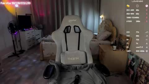 lynne_dawson online show from February 21, 3:57 pm